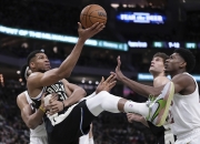 开云体育APP下载-威廉姆斯绝杀梅赛德斯，汉密尔顿点燃赛场的简单介绍