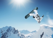 开云体育入口-赛道与球场的双重奏，F1街道赛焦点战与湖人全面压制北京队的启示