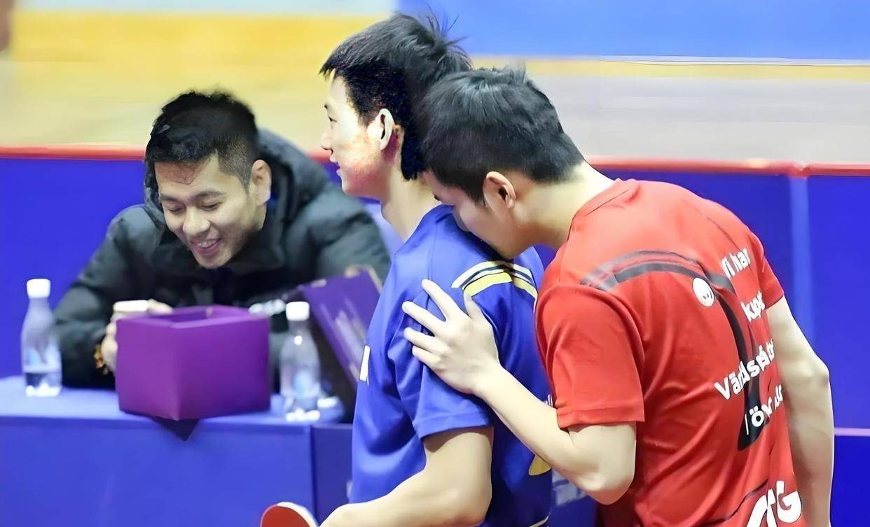 波兰乒乓球队绝杀瑞典乒乓球队,马龙三分雨点燃全场的简单介绍 波兰乒乓球队绝杀瑞典乒乓球队,马龙三分雨点燃全场的简单介绍