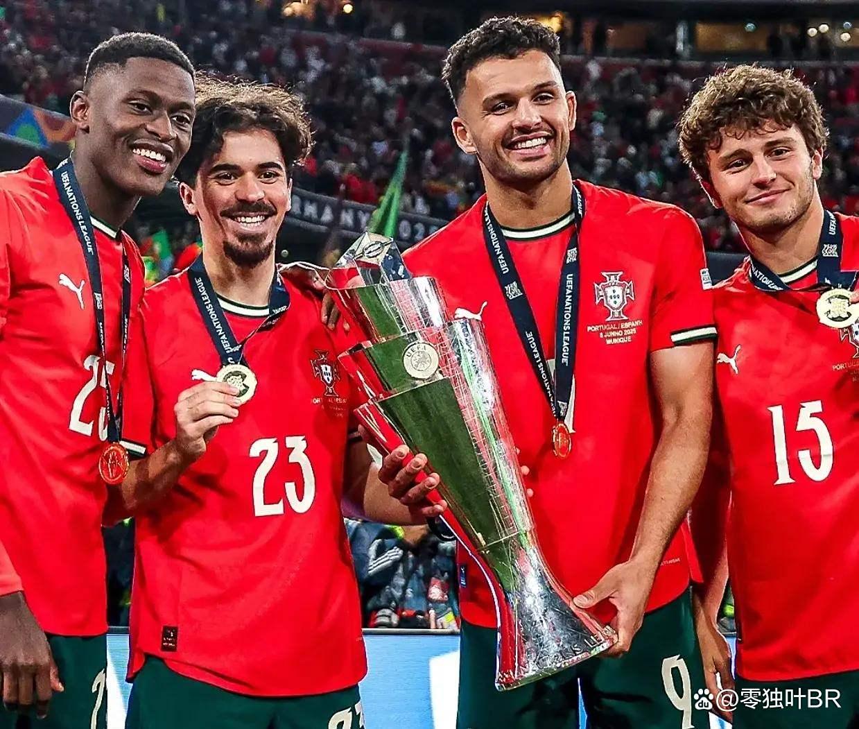 包含葡萄牙足球联赛关键对决,冠军悬念难破的词条 包含葡萄牙足球联赛关键对决,冠军悬念难破的词条