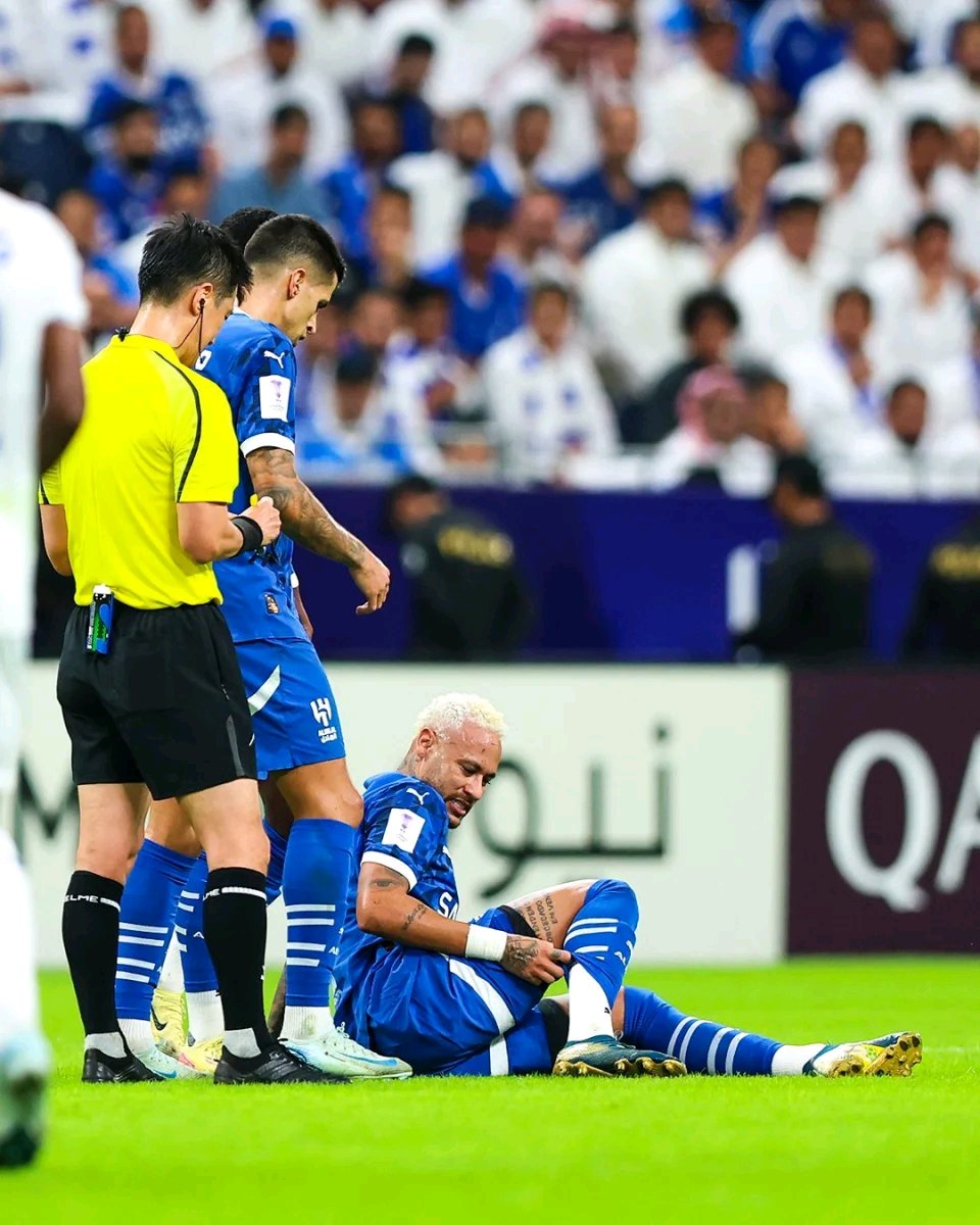 关于里昂队员因伤退出下一场比赛的信息 关于里昂队员因伤退出下一场比赛的信息