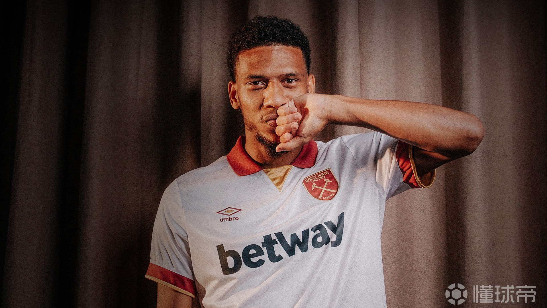 球员表现火爆,球队备战雄心勃勃的简单介绍 球员表现火爆,球队备战雄心勃勃的简单介绍