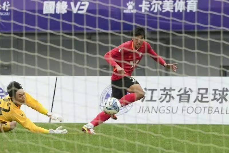 球员表现火爆,球队备战雄心勃勃的简单介绍 球员表现火爆,球队备战雄心勃勃的简单介绍