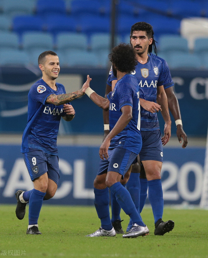 破镜重圆,球员各自退赛后成功合作再现胜利的简单介绍 破镜重圆,球员各自退赛后成功合作再现胜利的简单介绍