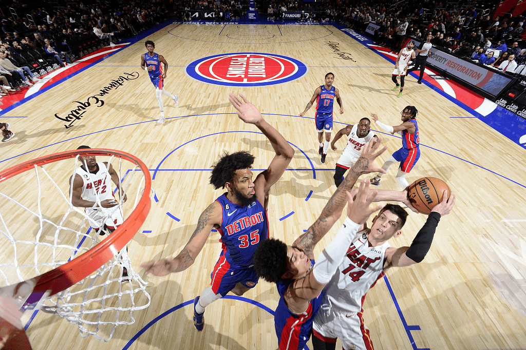 关于篮网做客一战成名，成功击败热火的信息