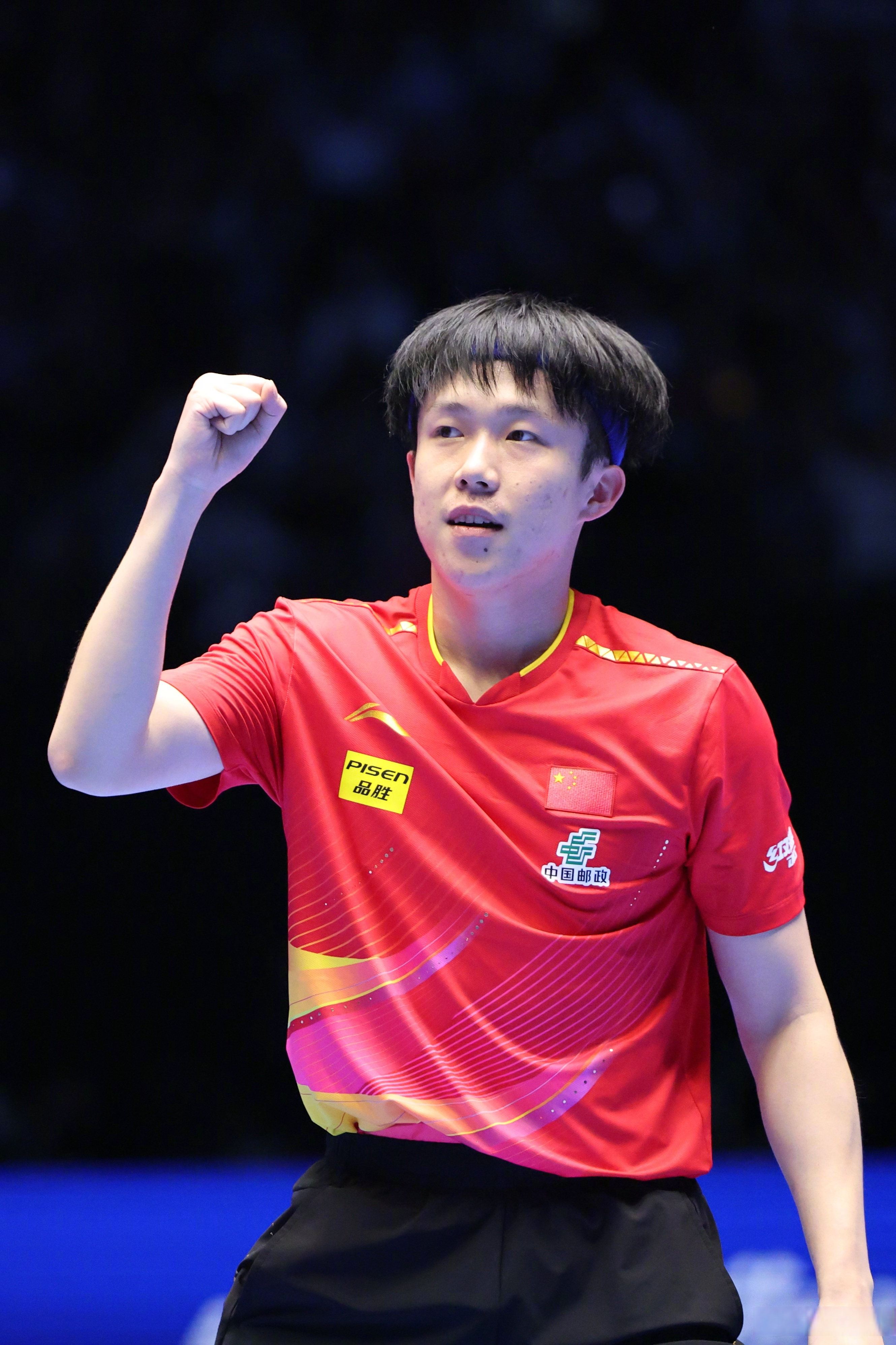 包含亚眠大将伤愈归来，欲为球队赢得胜利的词条