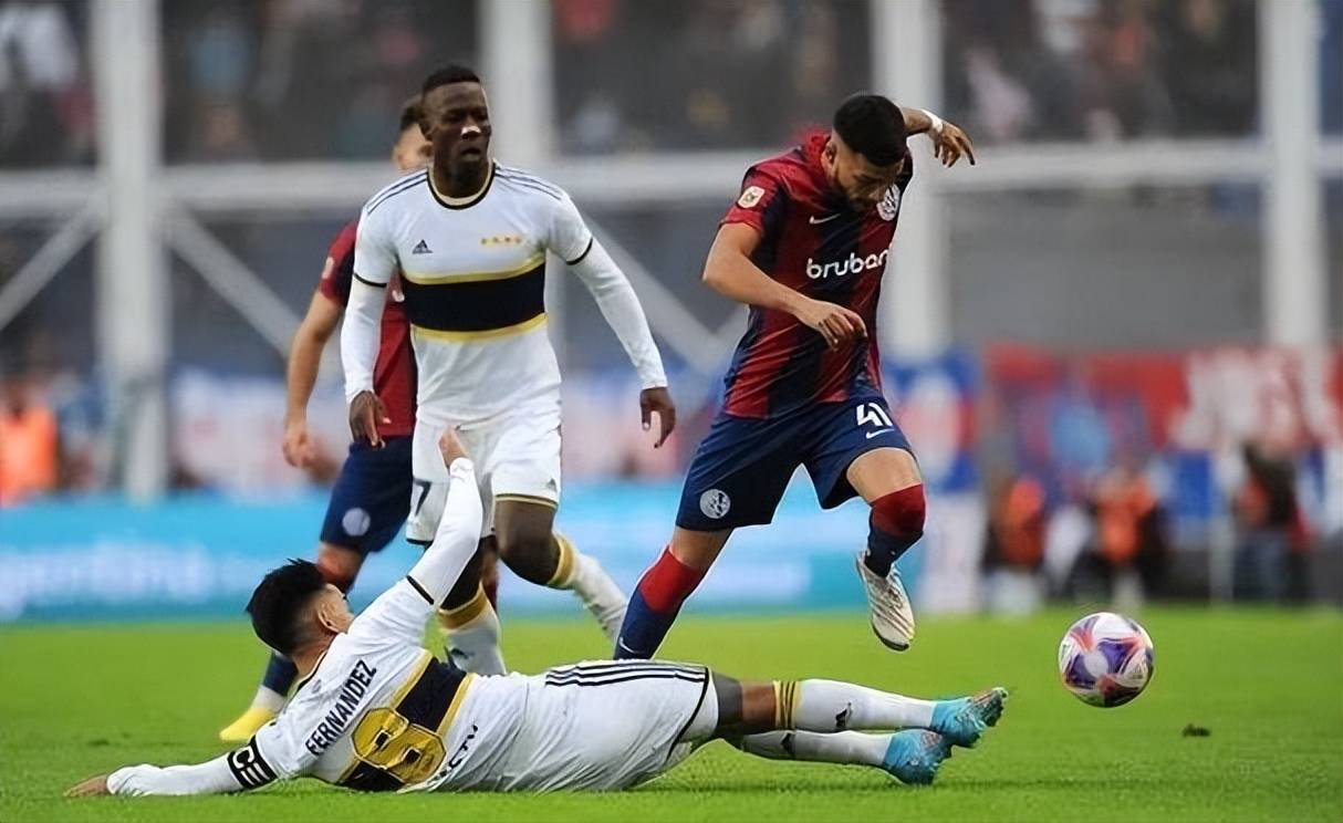 巴萨鏖战国际米兰，萨内制霸全场的简单介绍