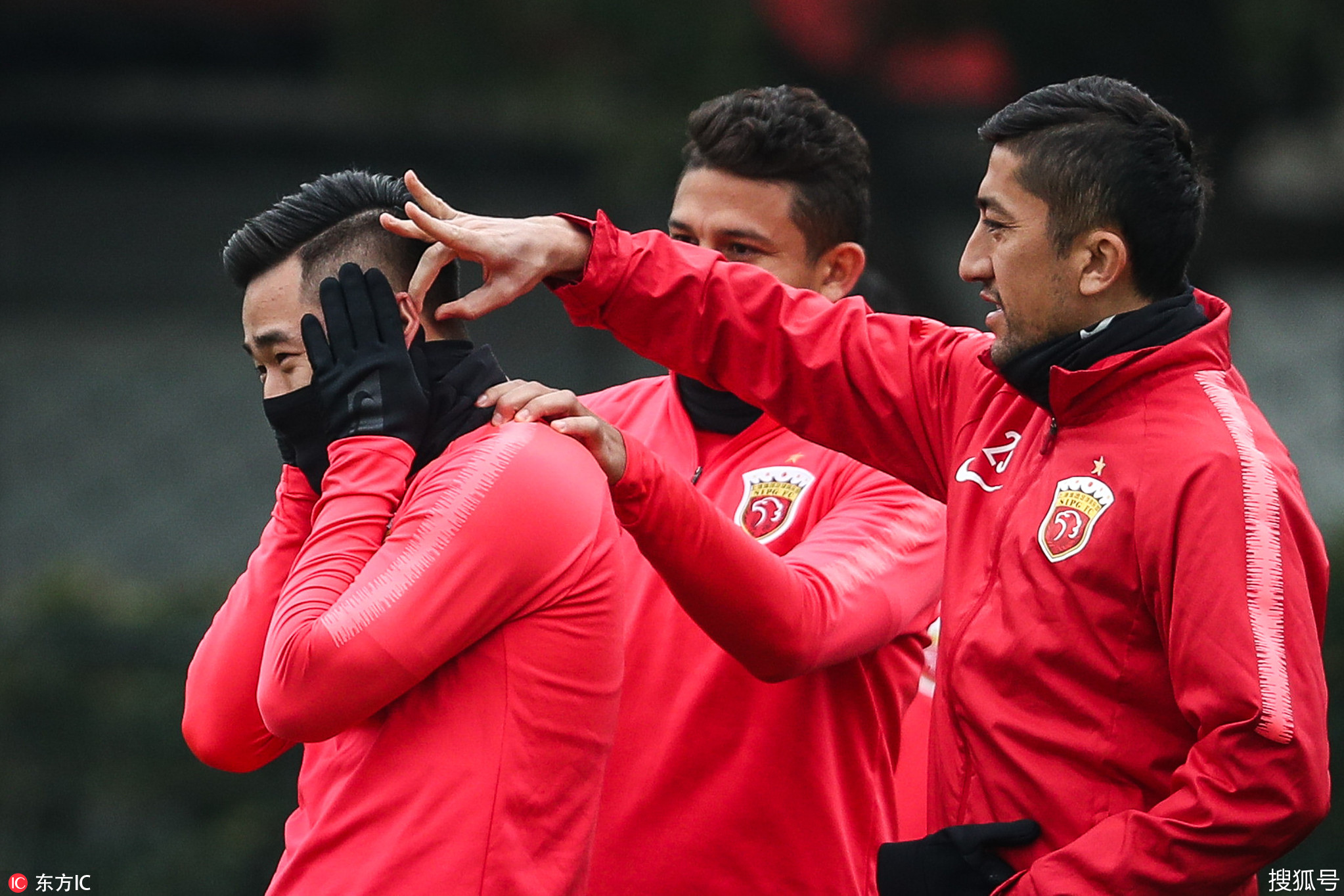 上海上港队员备战国际大赛，积极进取的简单介绍