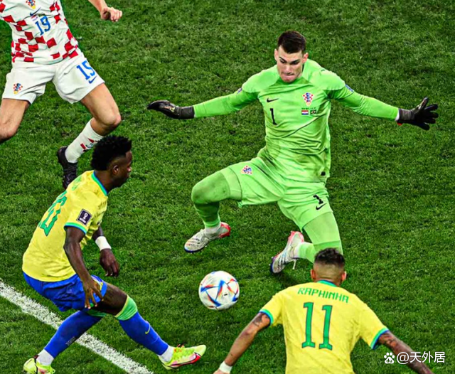 克罗地亚碾压巴西，格纳布里爆发神勇的简单介绍