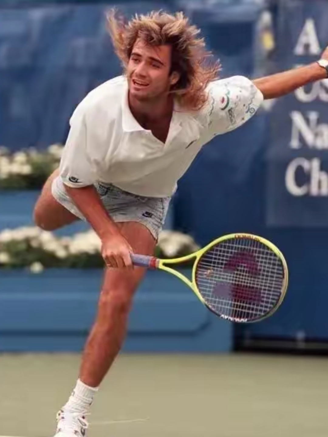 关于法国网球队力克西班牙网球队，费德勒打破历史纪录的信息