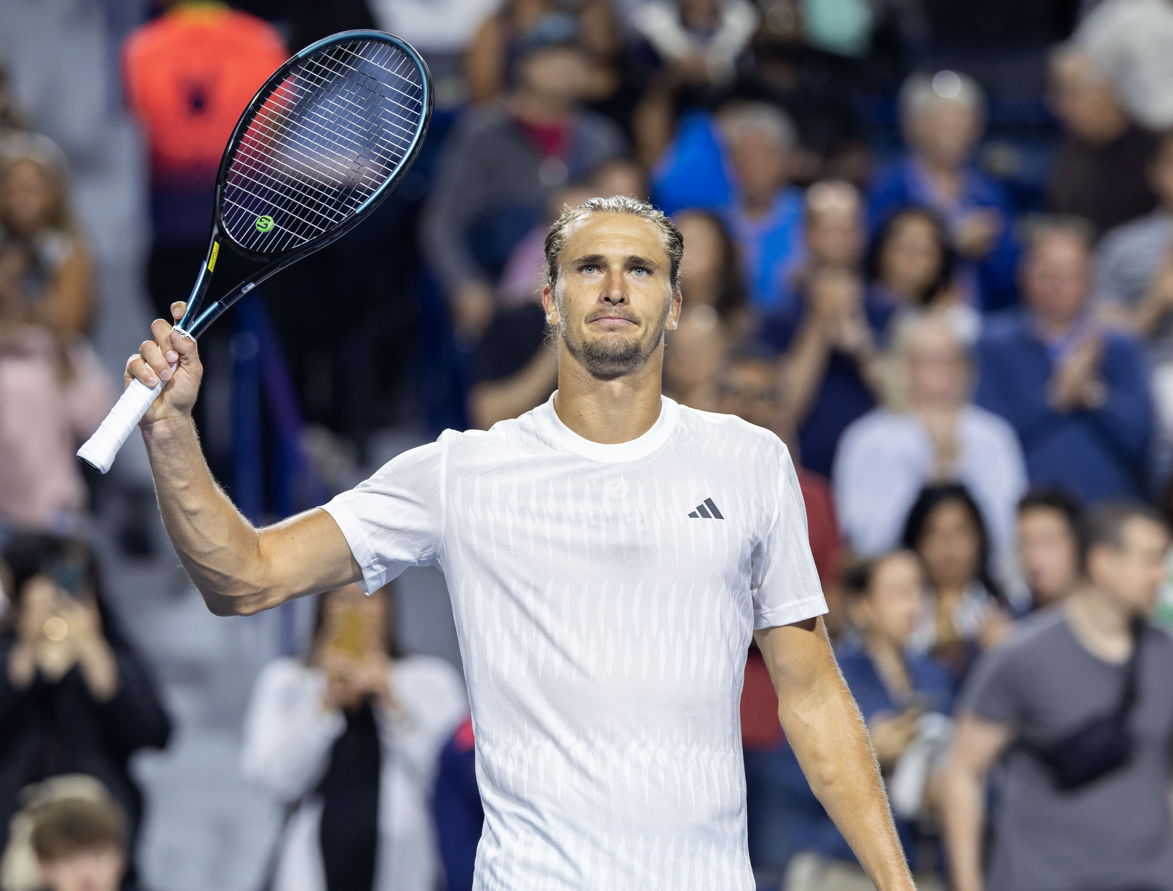 欧洲网球队逆转世界网球队，兹维列夫关键制胜的简单介绍