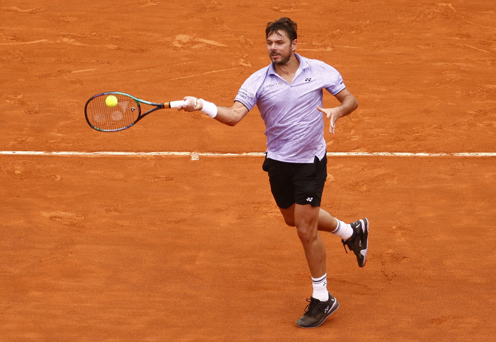 关于法国网球队爆冷澳大利亚网球队，瓦林卡送出助攻的信息