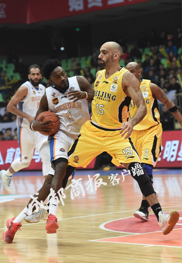 南特主场遭逆转,主教练策略失误获质疑的简单介绍 南特主场遭逆转,主教练策略失误获质疑的简单介绍