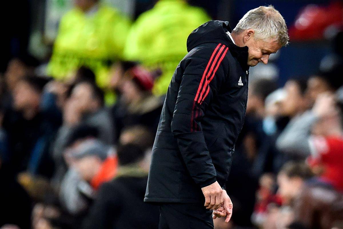 曼联逼平沃特福德，缓解危机