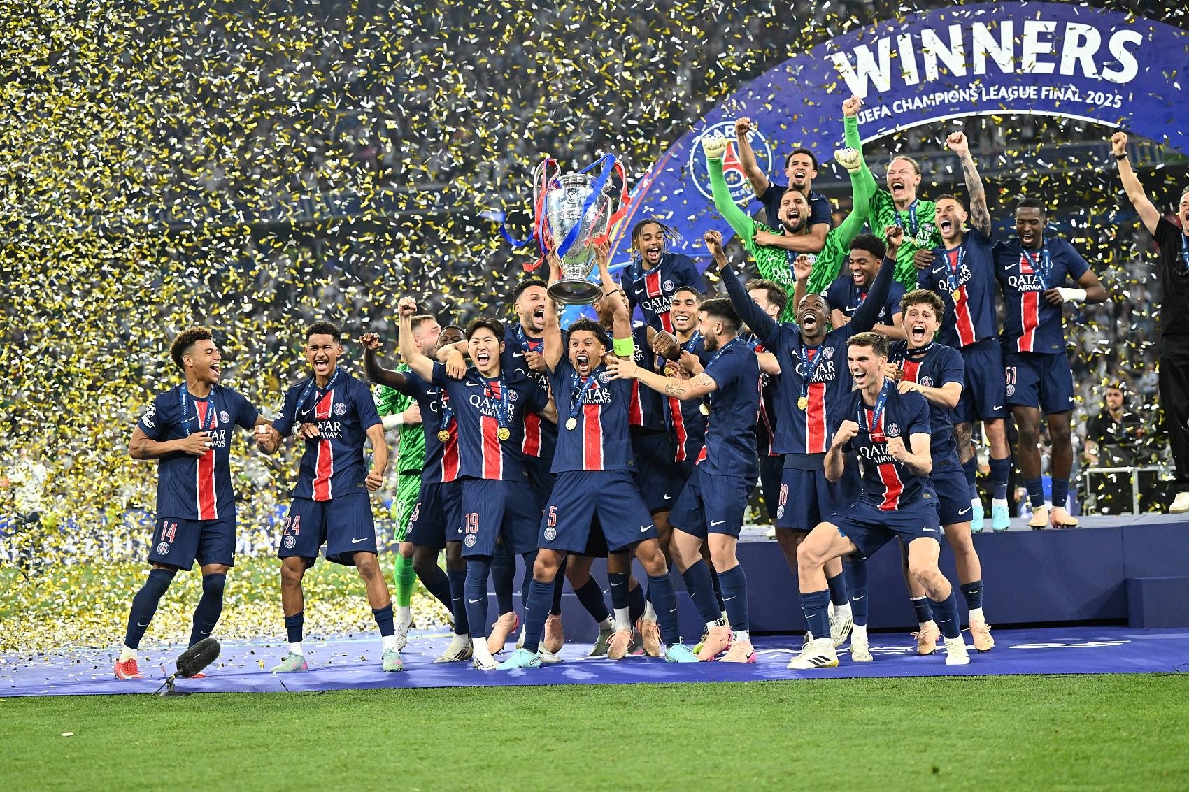 关于皇家马德里欲击败切尔西，展现实力的信息