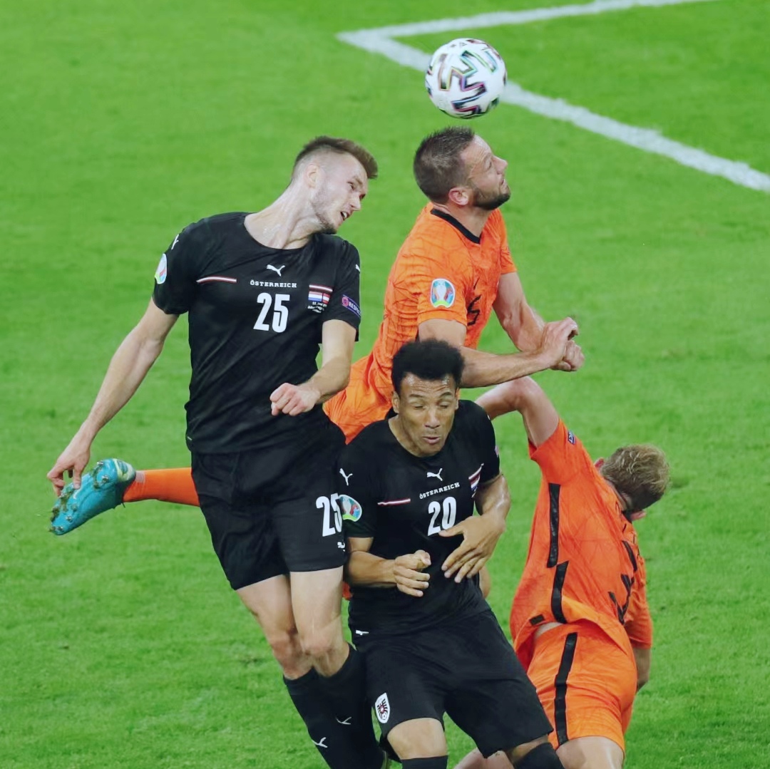 英格兰队绝杀波兰队,波尔统治全场 英格兰队绝杀波兰队,波尔统治全场