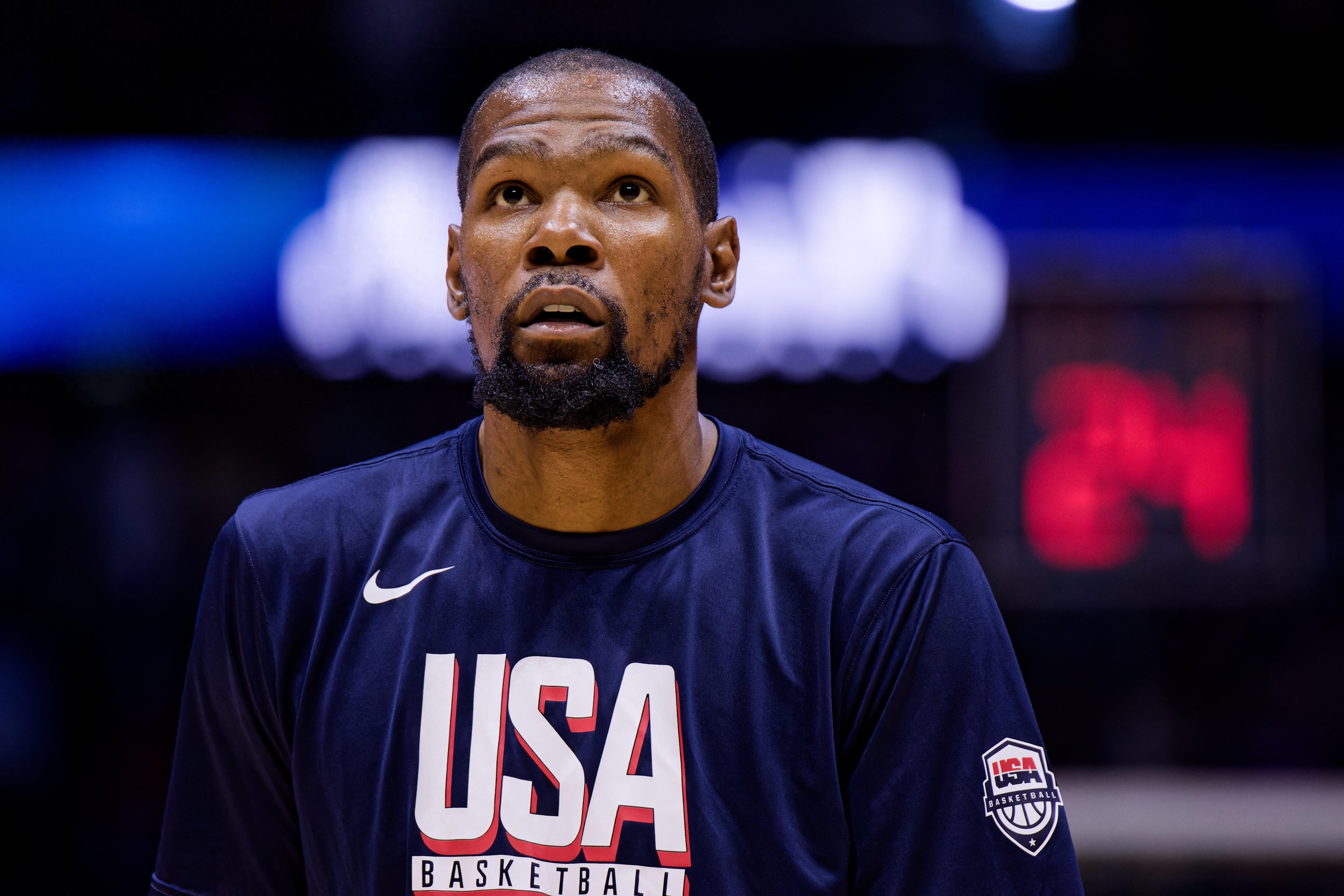 南韩男篮轻取雄鹿,杜兰特爆发神勇 南韩男篮轻取雄鹿,杜兰特爆发神勇